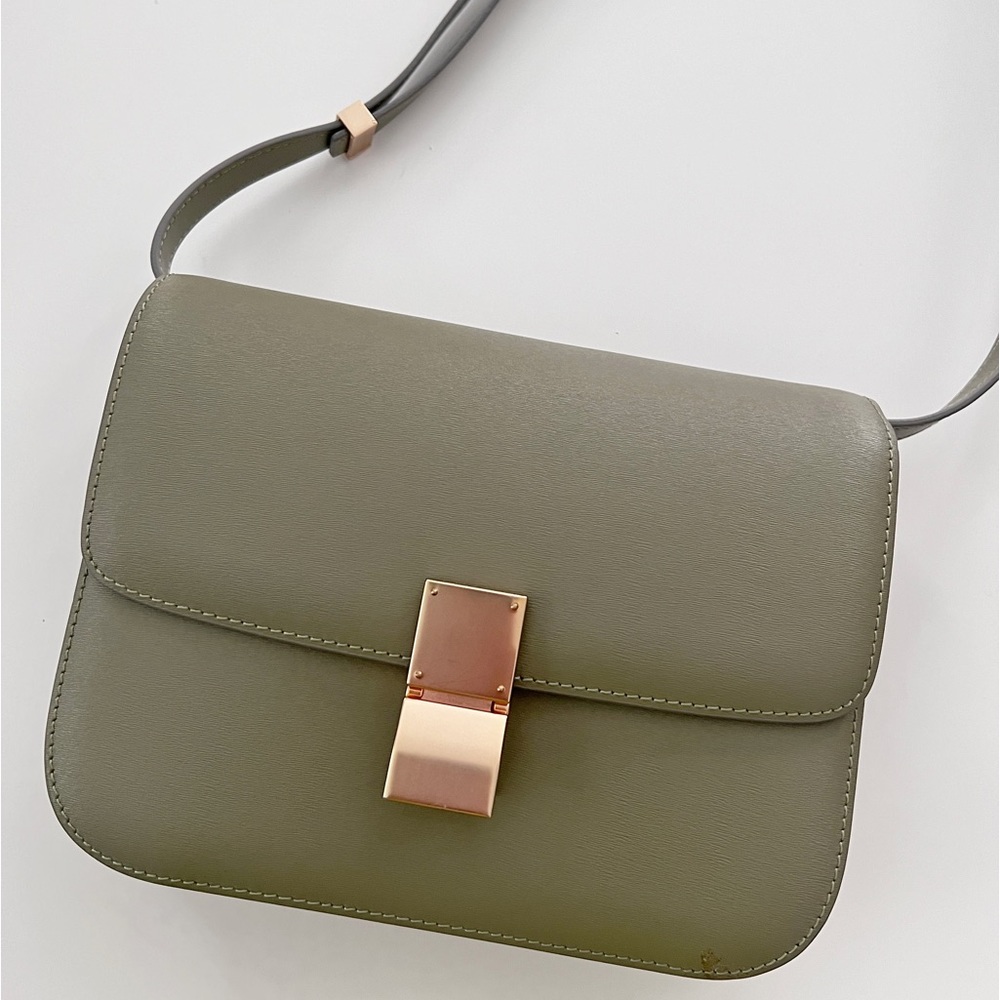 Box flap bag light green